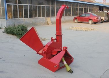 China Mechanische Fütterungsholzspan-Kugel-Maschine 3 Punkt-Problem-Zapfwellenantrieb hölzerner Abklopfhammer fournisseur
